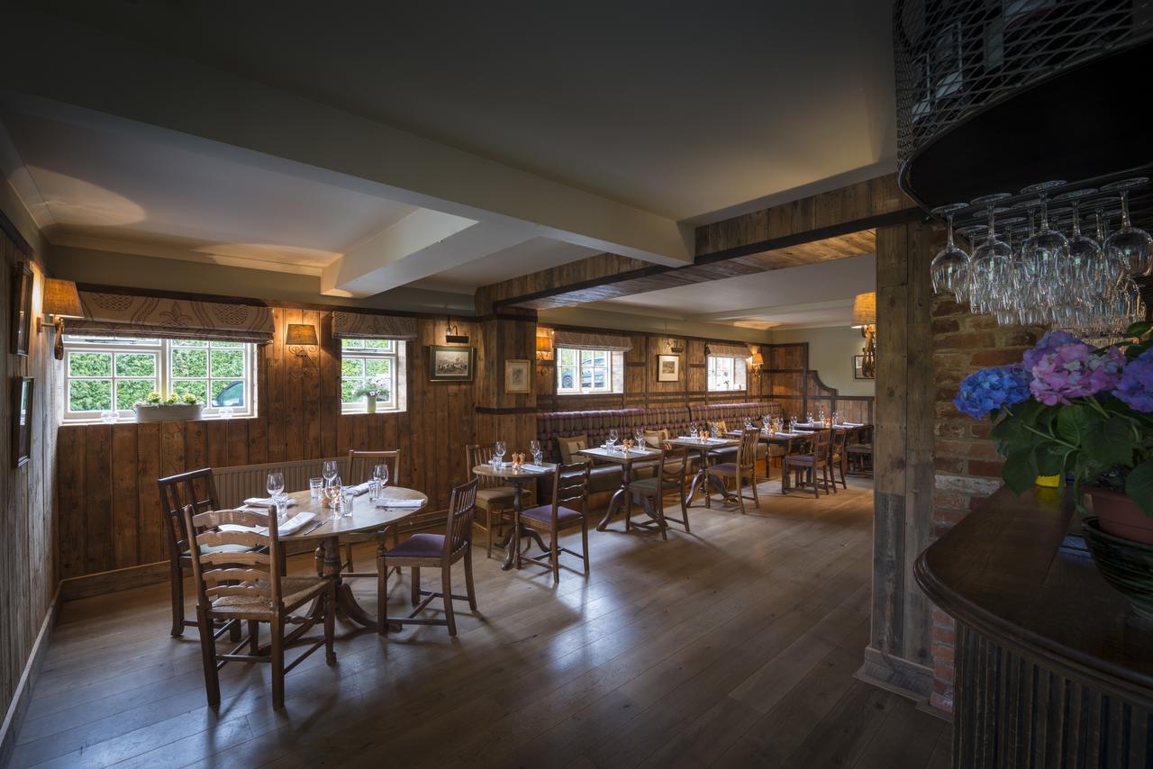 The Hawk Inn Андовер Экстерьер фото