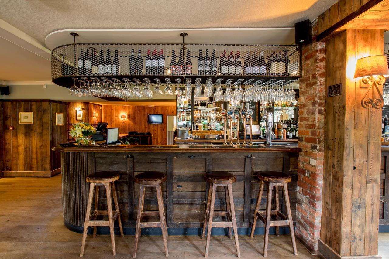 The Hawk Inn Андовер Экстерьер фото