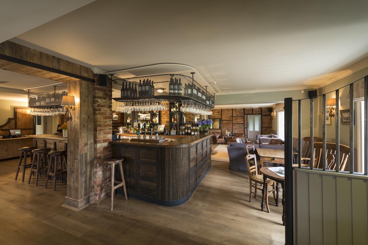 The Hawk Inn Андовер Экстерьер фото